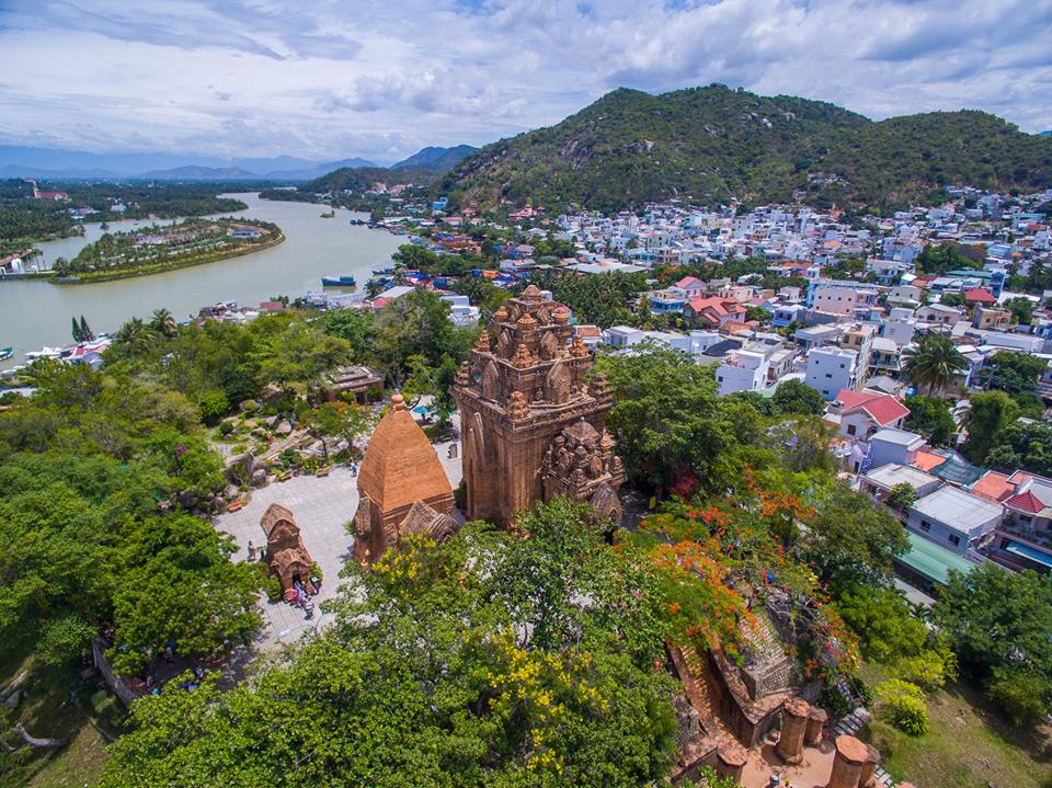 THÁP BÀ PONAGA - CHẠM KHÁNH HOÀ