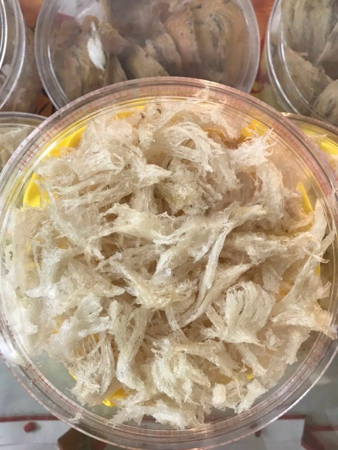 Chân yến rút lông