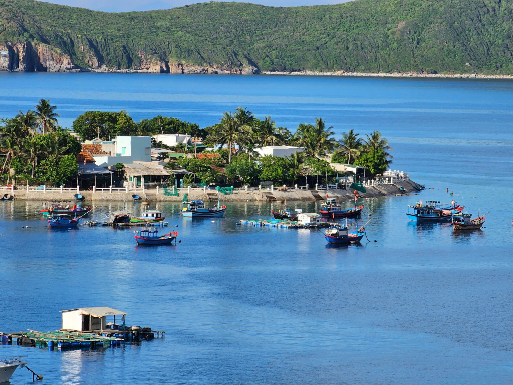 TRẢI NGHIỆM ĐẶC SẮC TẠI BÍCH ĐẦM NHA TRANG: DU LỊCH LÀNG CHÀI BÌNH&nbsp;DỊ